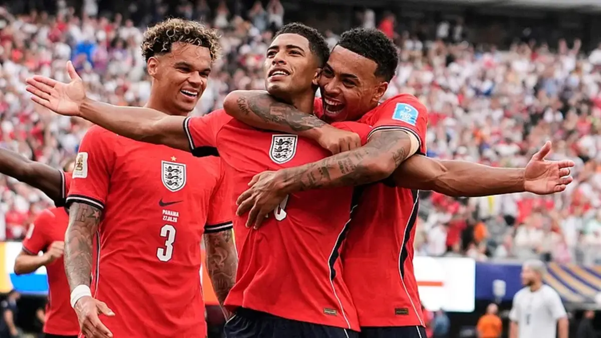 England key player Bellingham celebrate his scores along with his teammates during a 2-0 World Cup win against Panama